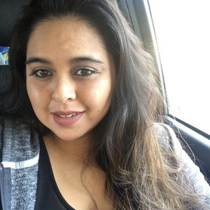 Meet your Posher, Genevieve